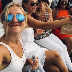 Meet your Posher, Cristina